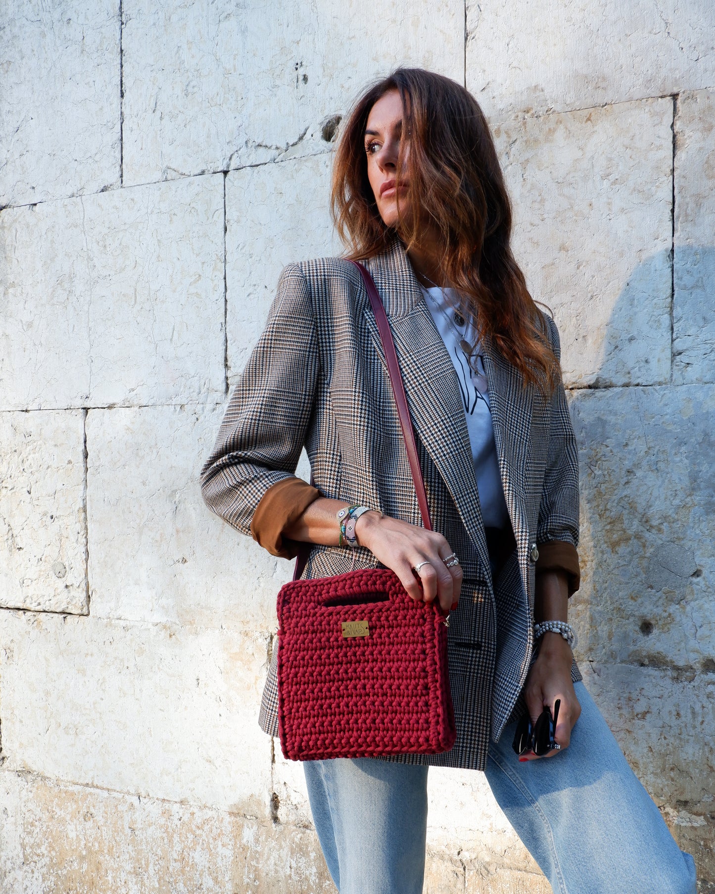CARLOTTA - wine red