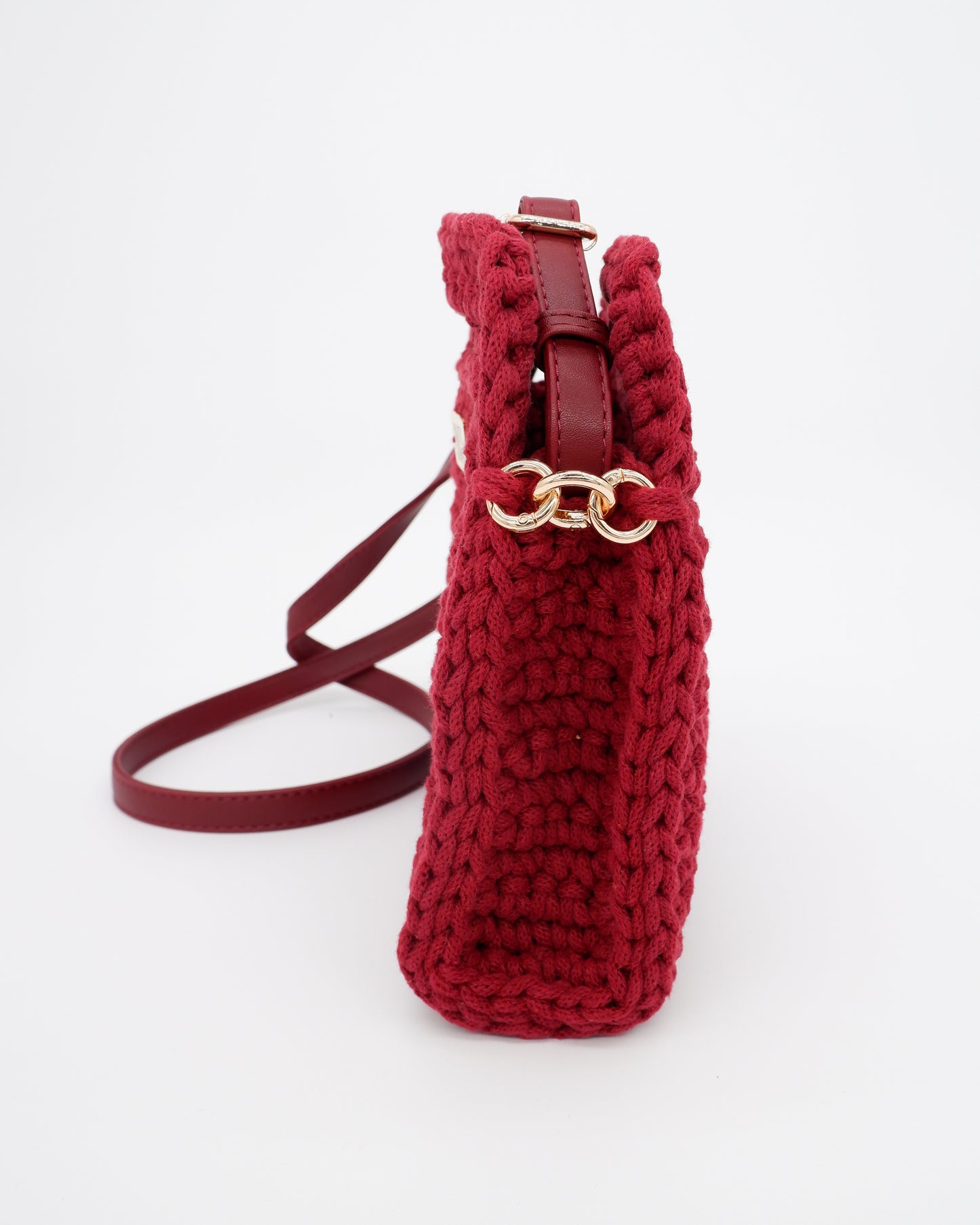CARLOTTA - wine red