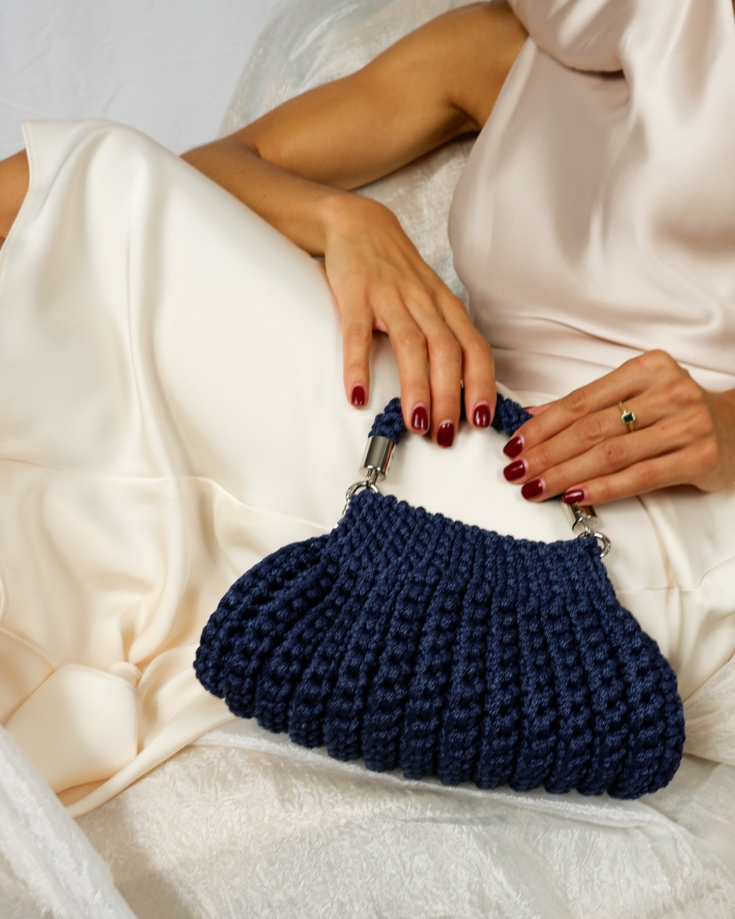 LILY - dark blue (polypropylene)