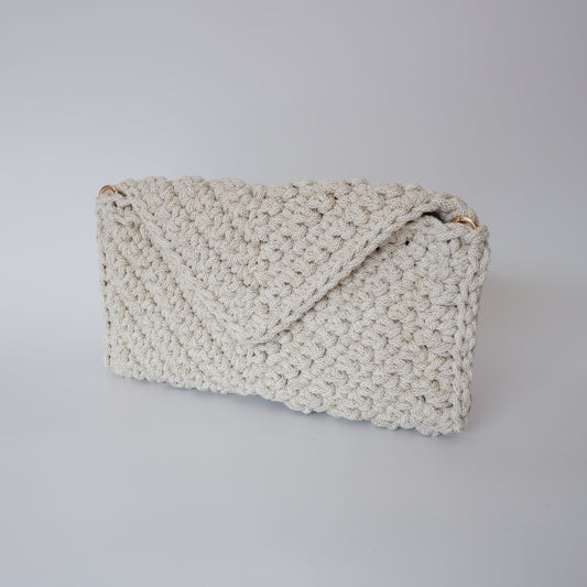 V Clutch - natural (with golden sparkles)